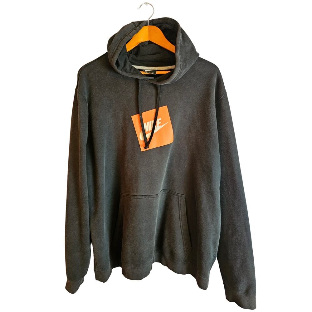 Nike Men's Heavyweight Hooded Sweatshirt. Black. Size XL